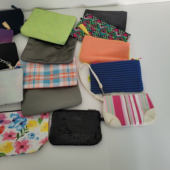 Ipsy Unbranded Cosmetic Pouches Wristlets Bags Wallets Lot Of 17 Bundle Small - Picture 4 of 7